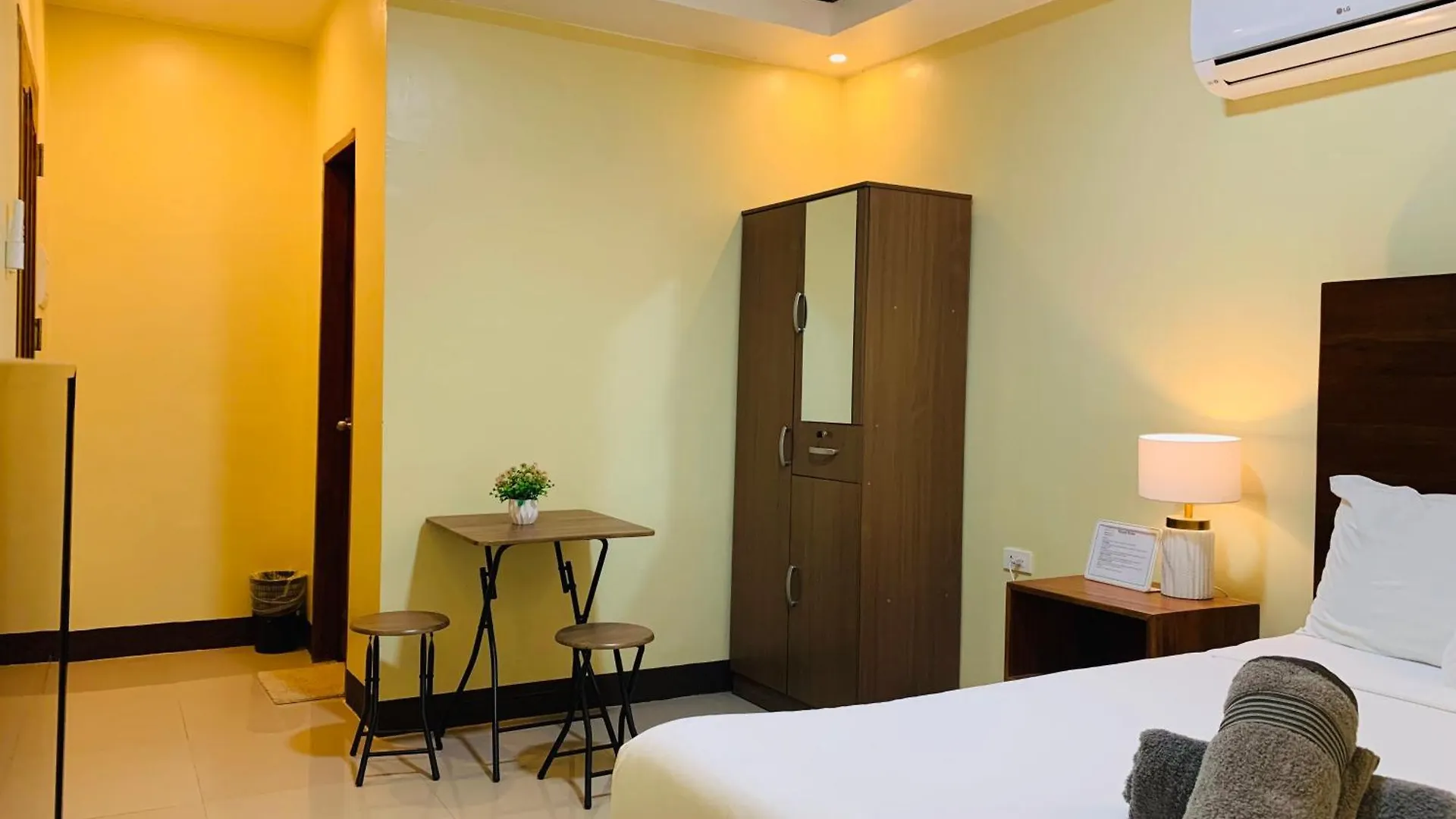 Mca Hotel Suites Panglao